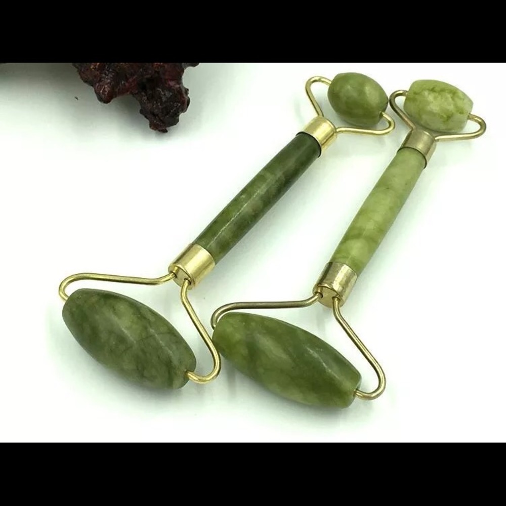 5⭐️FAV BESTSELLER Jade Stone Roller Facial Massage - Picture 3 of 4